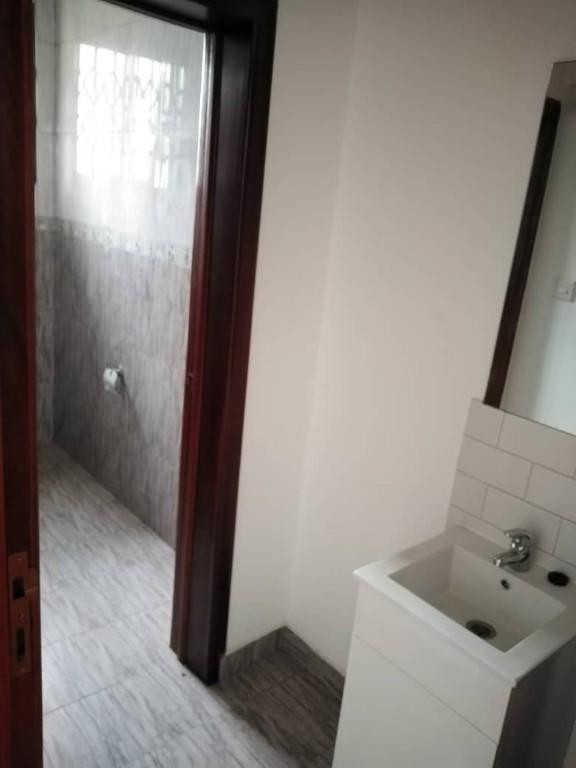 EXECUTIVE 3 BEDROOM APARTMENT FOR RENT AT SPINTEX in Lashibi - Image 5