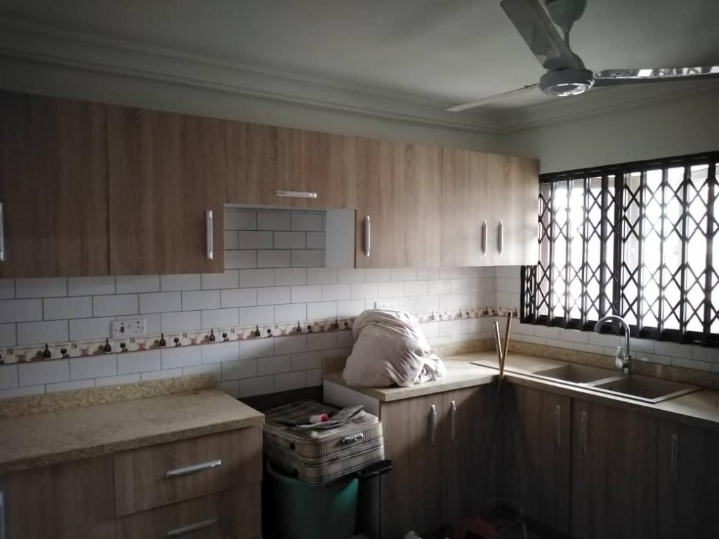 EXECUTIVE 3 BEDROOM APARTMENT FOR RENT AT SPINTEX in Lashibi - Image 7