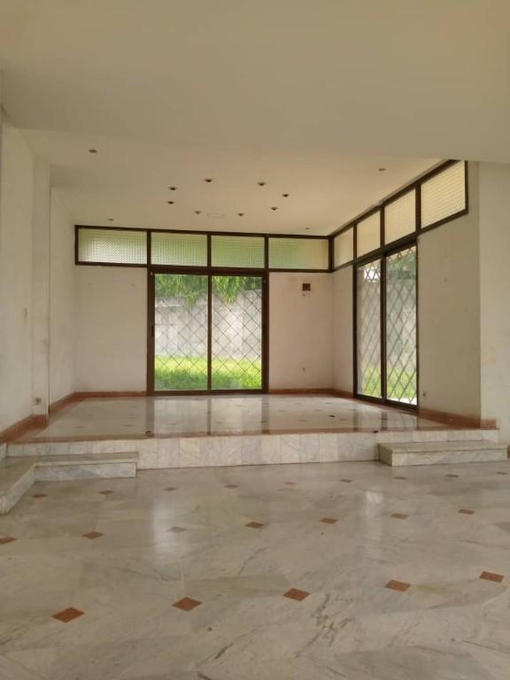 VENTE VILLA BASSE 10 PIÈCES COCODY RIVIERA GOLF HKB en Côte d’Ivoire - Photo 3