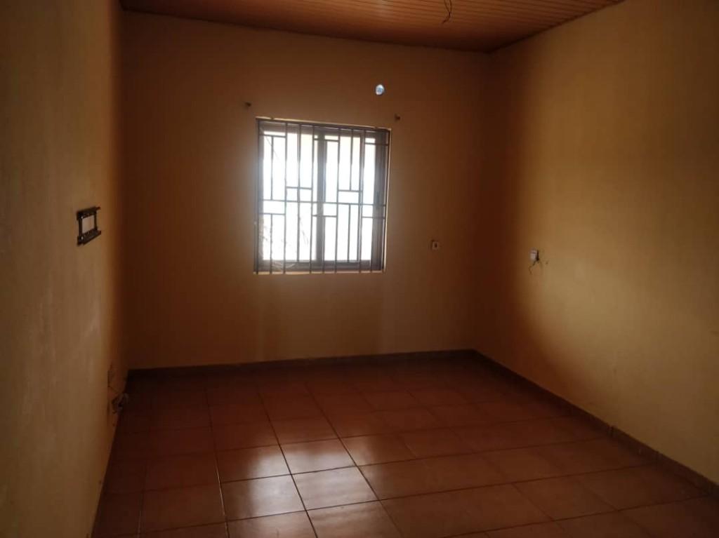 EXECUTIVE 2 BEDROOM APARTMENT FOR RENT AT LAKESIDE ESTATE in Gbawe - Image 2