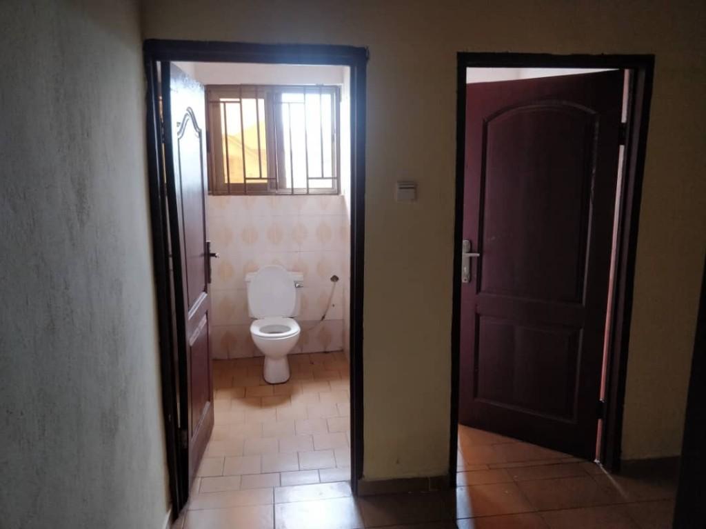 EXECUTIVE 2 BEDROOM APARTMENT FOR RENT AT LAKESIDE ESTATE in Gbawe - Image 5