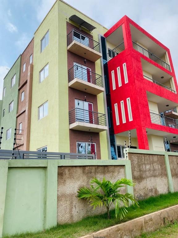 3 BEDROOM FURNISHED APARTMENT FOR RENT/SALE AT EAST LEGON in Gbawe - Image 1