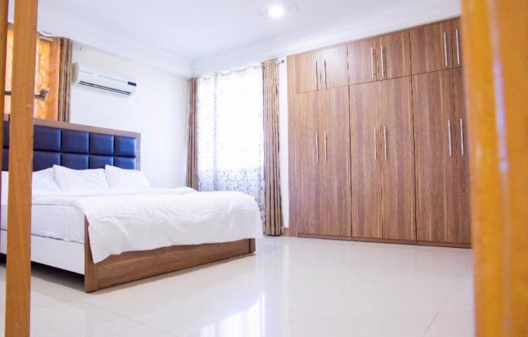 EXECUTIVE 3 BEDROOM FURNISHED APARTMENT FOR RENT AT AIRPORT WEST in Gbawe - Image 5