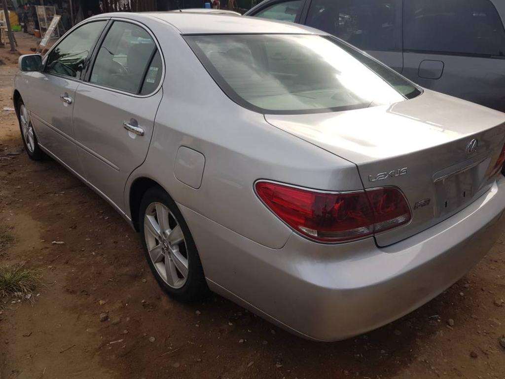 Clean Lexus ES 3500 in Enugu - Image 4