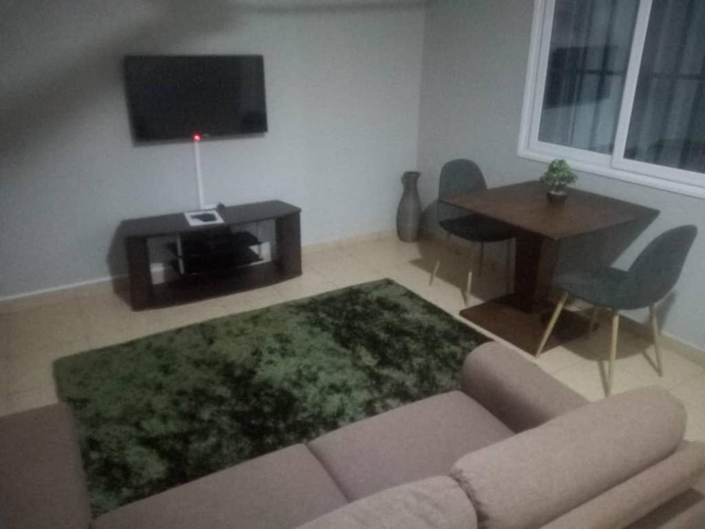 EXECUTIVE 1 BEDROOM FURNISHED APARTMENT FOR RENT AT SPINTEX in Accra - Image 7