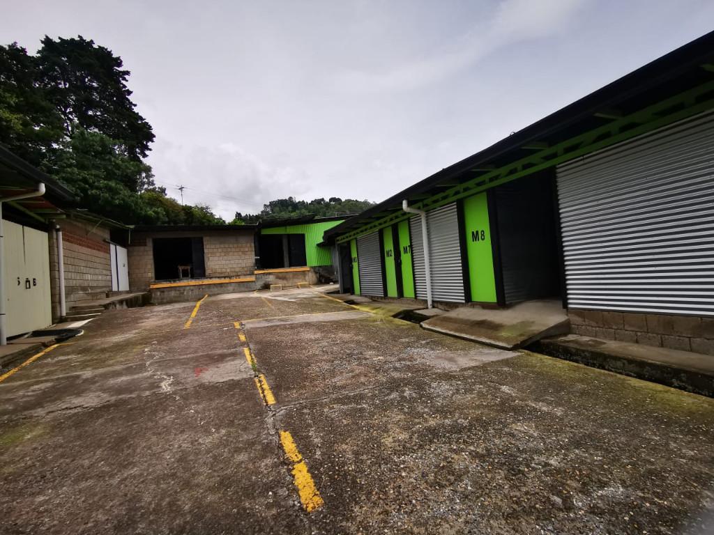 Alquilo bodega en Tres Ríos Centro en San José - Imagen 1