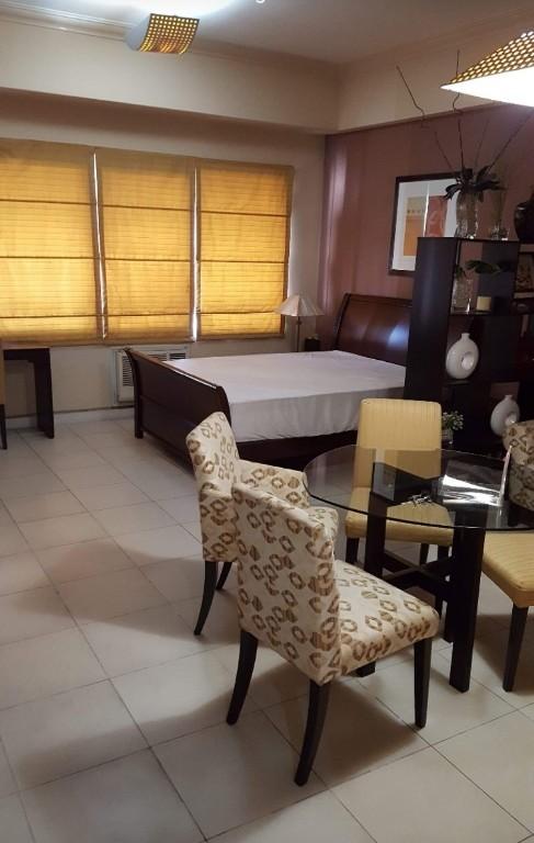FAIRWAYS TOWER CONDOMINIUM in Putatan - Image 1