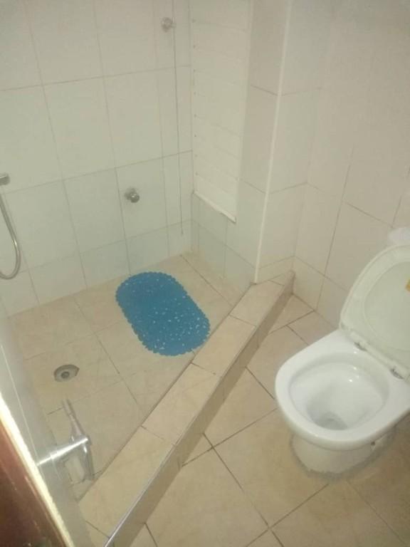 EXECUTIVE 2 BEDROOM FURNISHED APARTMENT FOR RENT AT WEST LEGON in Accra - Image 3