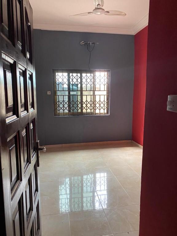 EXECUTIVE 3 BEDROOM APARTMENT FOR RENT TSE ADDO in Accra - Image 4