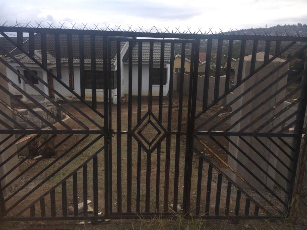 Security gate in Pietermaritzburg - Image 1
