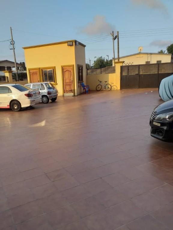EXECUTIVE 2 BEDROOM APARTMENT FOR RENT AT DANSOMAN in Accra - Image 5