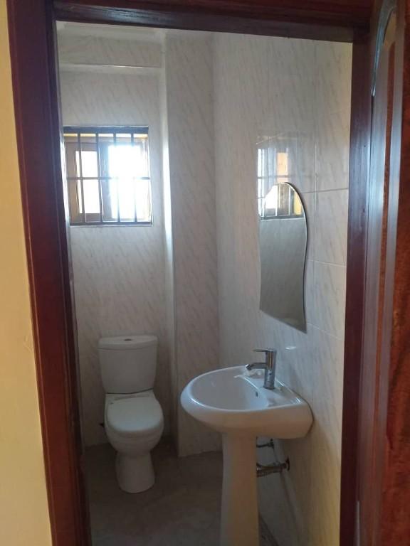 EXECUTIVE 2 BEDROOM APARTMENT FOR RENT AT DANSOMAN in Accra - Image 7