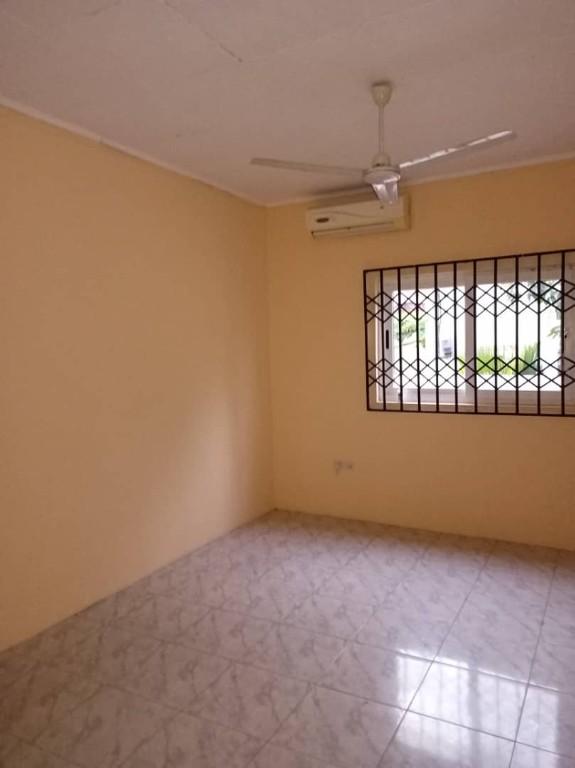 EXECUTIVE 4 BEDROOM HOUSE FOR RENT AT SPINTEX in Madina - Image 5