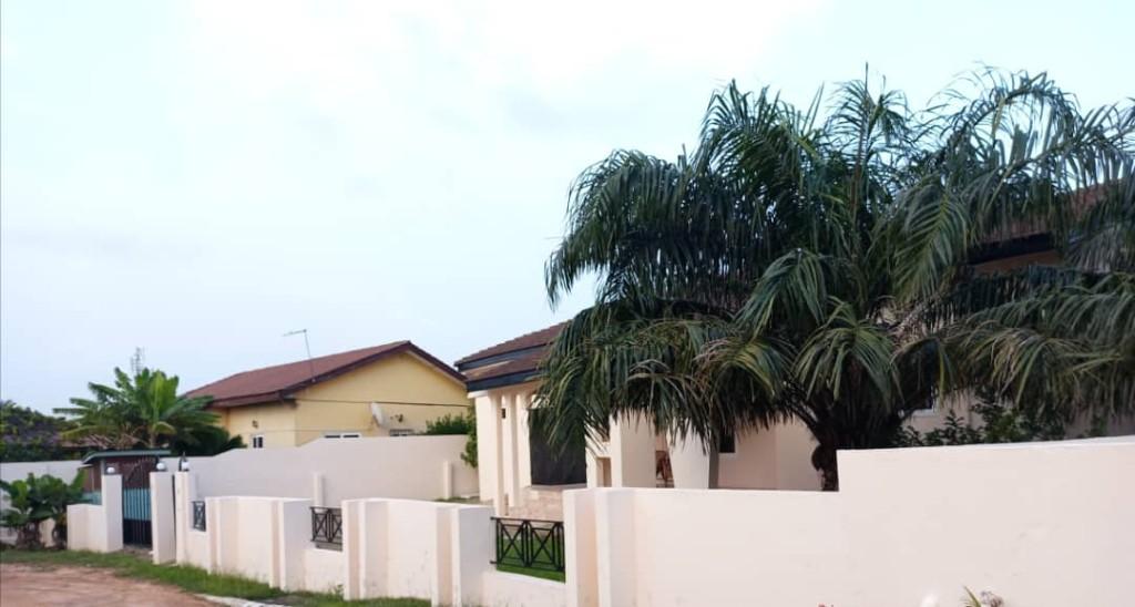 EXECUTIVE 4 BEDROOM HOUSE FOR RENT AT SPINTEX in Madina - Image 9