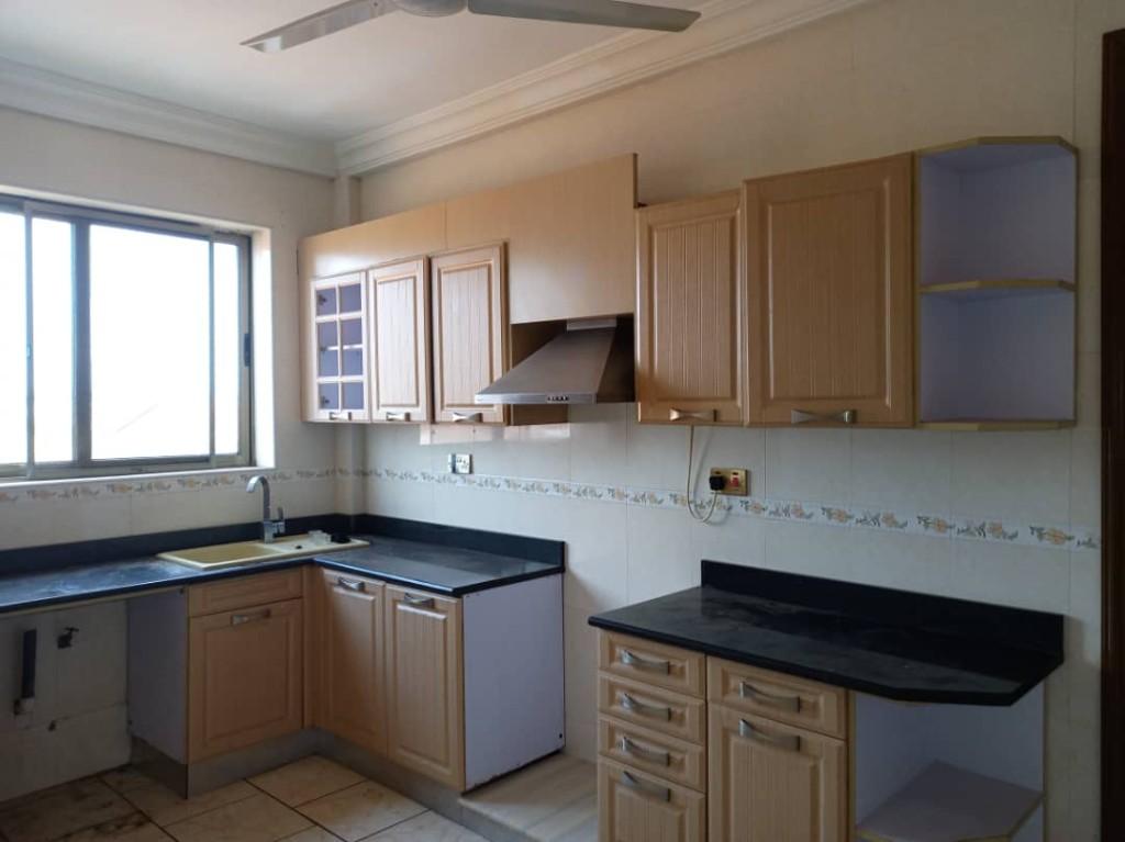 EXECUTIVE 2 BEDROOM APARTMENT FOR RENT AT EAST AIRPORT in Madina - Image 6