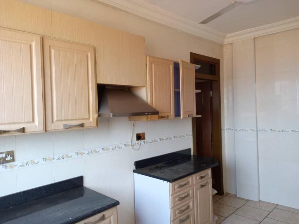 EXECUTIVE 2 BEDROOM APARTMENT FOR RENT AT EAST AIRPORT in Madina - Image 7