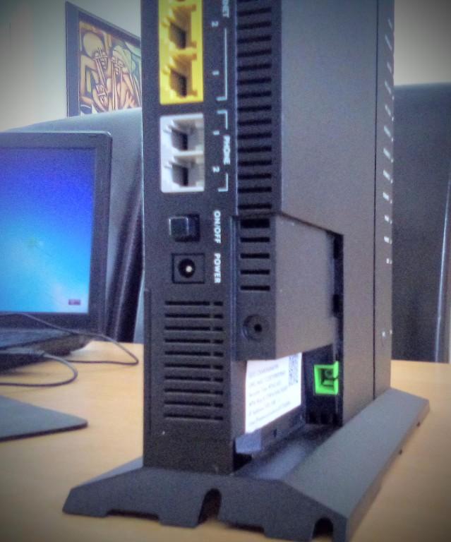 CALIX 844G-2 Gigacentre ONT/WiFi Router Excellent condition in Pretoria - Image 2