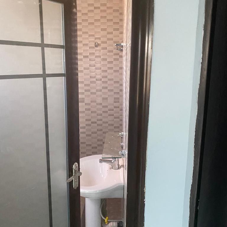 3 BEDROOM APARTMENT FOR RENT AT PANTANG in Lashibi - Image 3