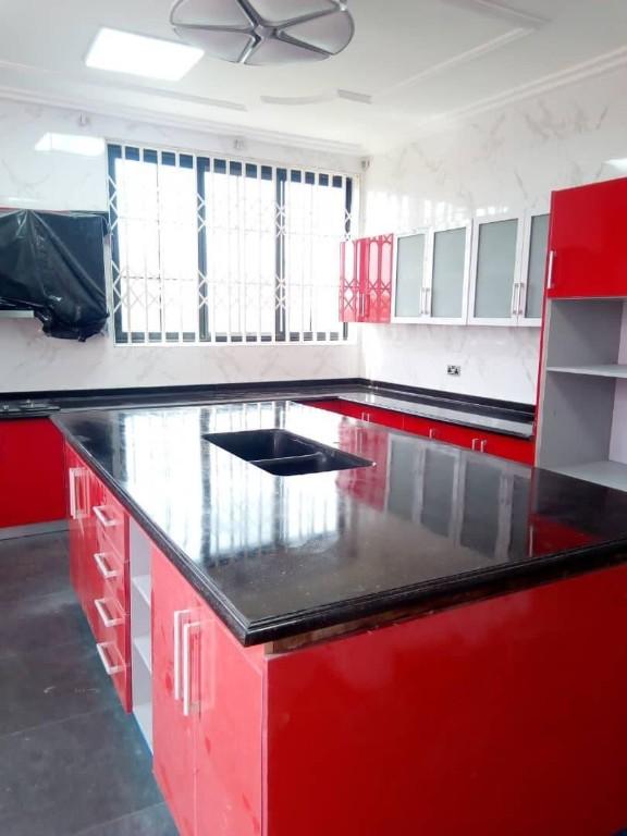 Kitchen Cabinets in Kumasi - Image 4