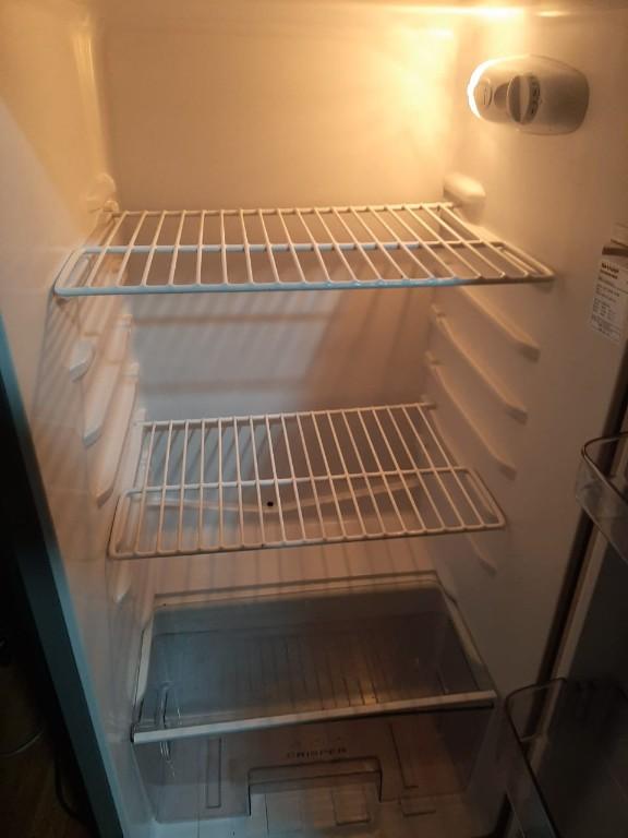 Sharp refrigerator in Cavite City - Image 1