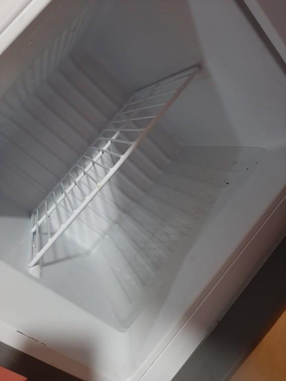 Sharp refrigerator in Cavite City - Image 2