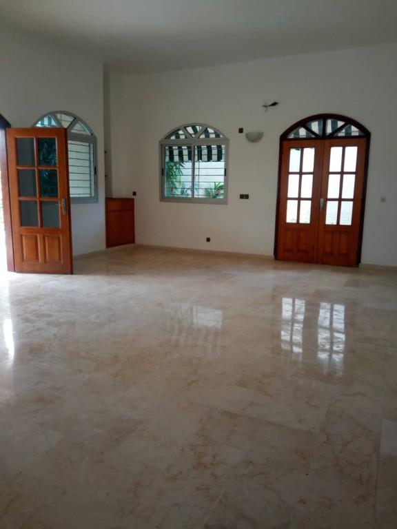 BELLE VILLA DUPLEX 6 PIECES COCODY RIVIERA GOLF 4 en Côte d’Ivoire - Photo 3