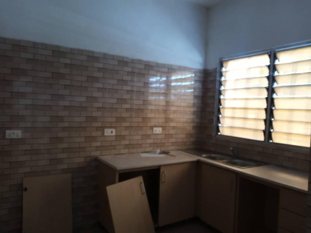 EXECUTIVE 2 BEDROOM APARTMENT FOR RENT AT DOME in Lashibi - Image 5