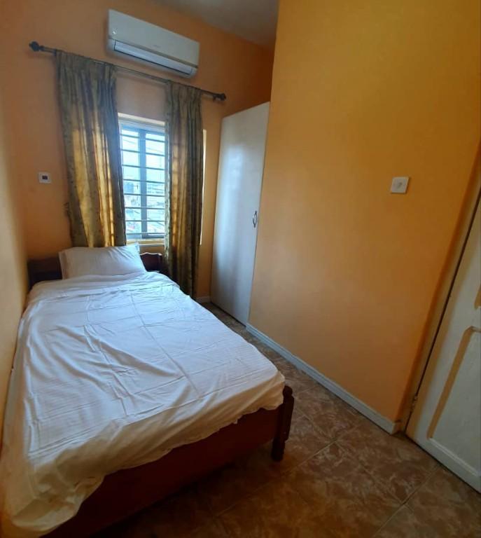 EXECUTIVE 2 BEDROOM FURNISHED APARTMENT FOR RENT AT OSU in Lashibi - Image 2