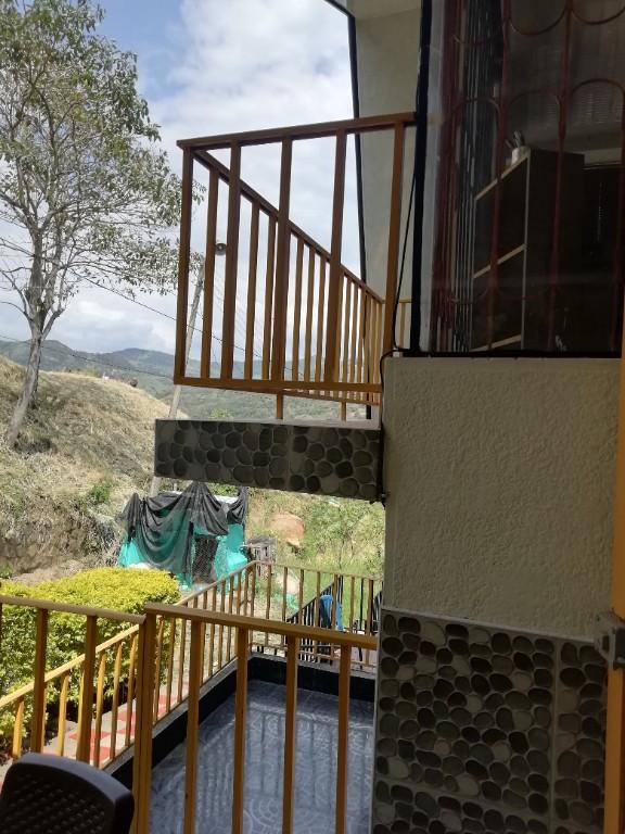 VENDO CASA CAMPESTRE en Villeta - Imagen 2