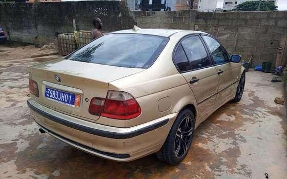 VOITURE BMW à VENDRE RAPIDE à Anyama - Photo 2