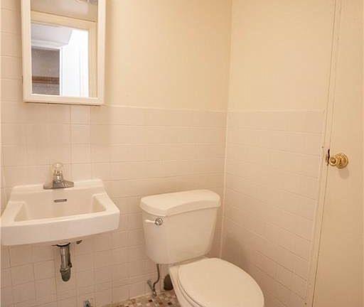 Apartment For Rent in Ramapo - Image 8