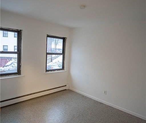 Apartment For Rent in Ramapo - Image 9