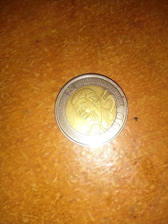 Selling R5 2008 Mandela coin in Pinetown - Image 1