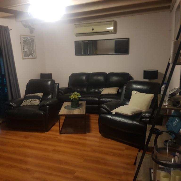 Room for rent in Smithfield - Image 6