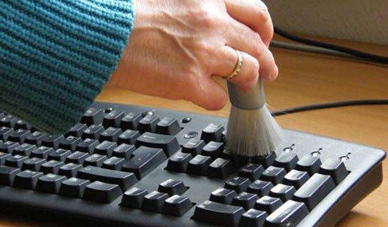 MANTENIMIENTO LÓGICO-FÍSICO COMPUTADORES ESCRITORIO A DOMICILIO. en Los Patios - Imagen 1