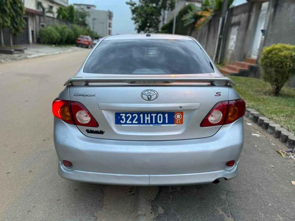 TOYOTA COROLLA S ANNEE 2010 PRIX RAPIDE URGENT à Abidjan - Photo 4