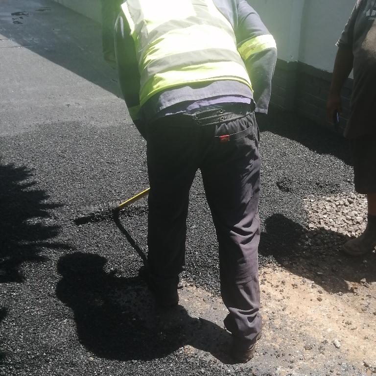 TAR DRIVEWAYS in Pietermaritzburg - Image 3