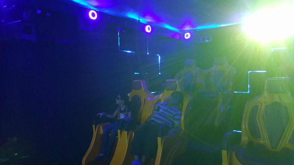 12D XD FX Motion Ride in Lahore - Image 3