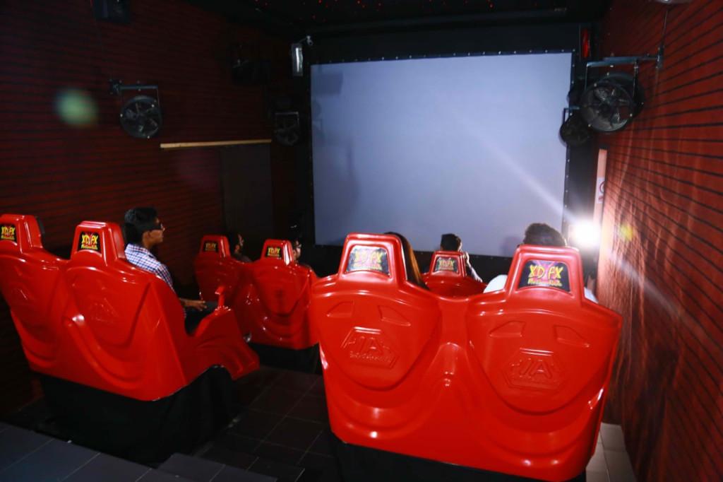 12D XD FX Motion Ride in Lahore - Image 13