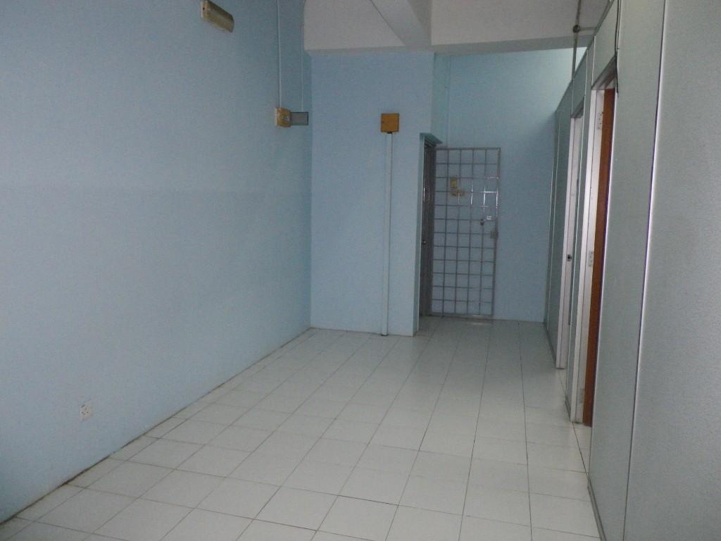 Damansara Damai Second Floor Shop-Apartment For Rent in Kampung Baru Subang - Image 7