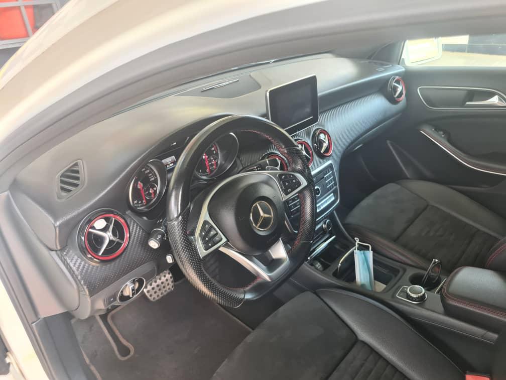 Mercedes A250 2017 à Abidjan - Photo 6