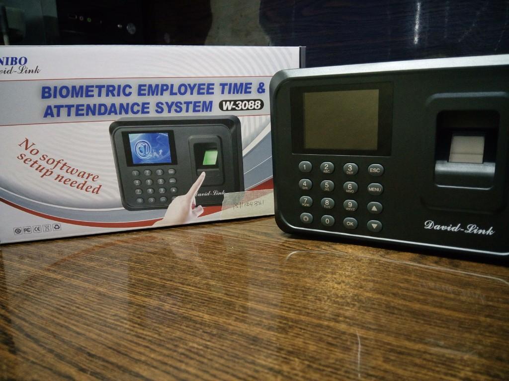 Biometrics Fingerscanner with Free Time Management Software in Pasig - Image 2