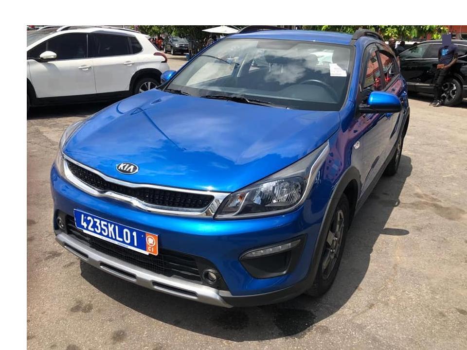 KIA Rio 2020 X-line à Abidjan - Photo 5