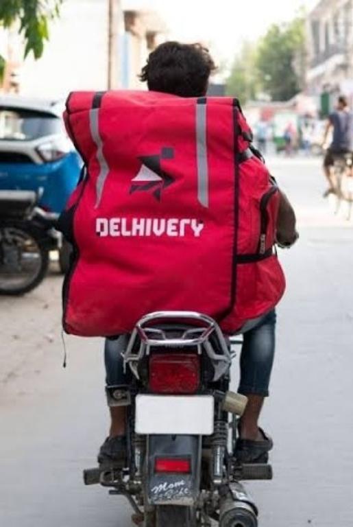 Delivery boy in Gulbarga - Image 1