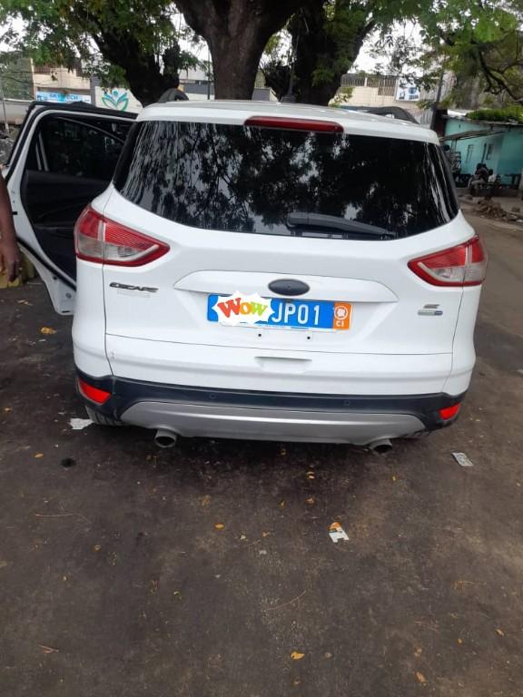 Ford Escape 2016 à Abidjan - Photo 4