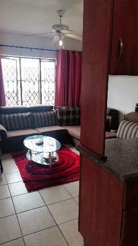 One bedroom available to rent immediately R2000 in Richards Bay - Image 1