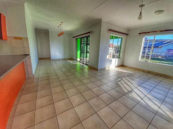 3 Bedrooms House For Rentals In Kathu in Vredenburg - Image 1