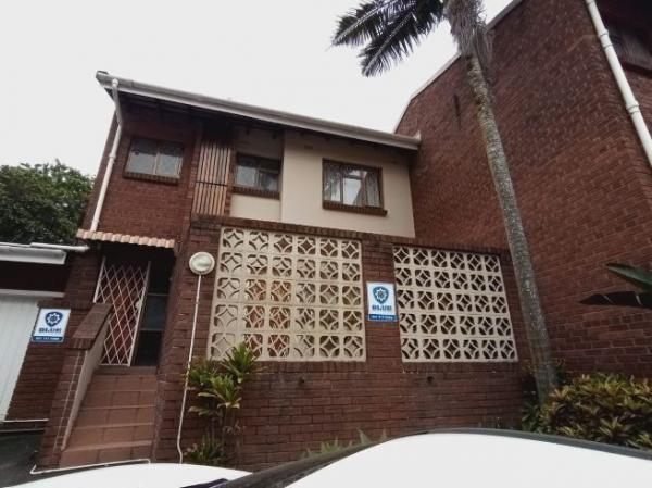 3 Bedroom Townhouse For Rent in Westville in Pinetown - Image 1