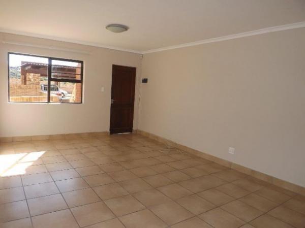 For Rentals 2 Bedroom Flat In Lilyvale S H in Bloemfontein - Image 1