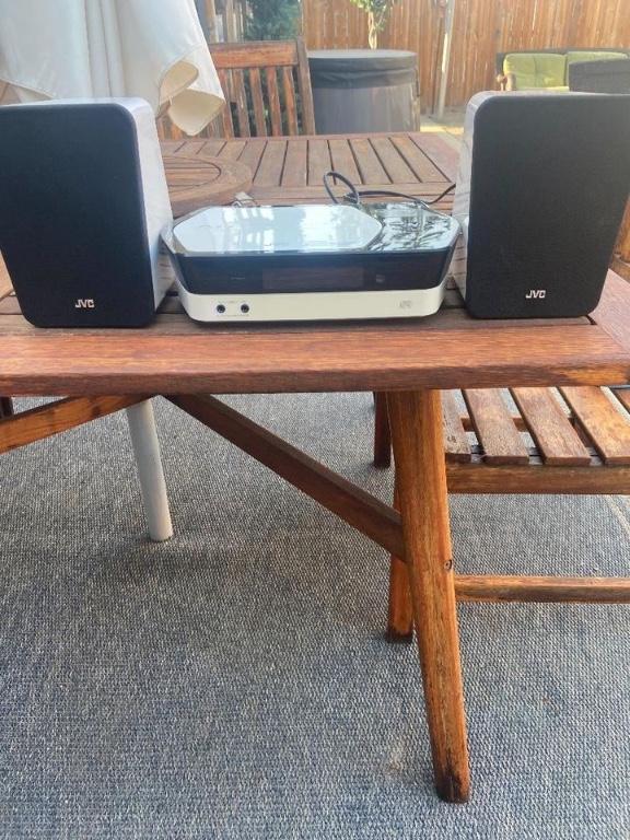 JVC UX-N1 Micro-Component CD/MP3 System (LIKE NEW!) in Calgary - Image 3